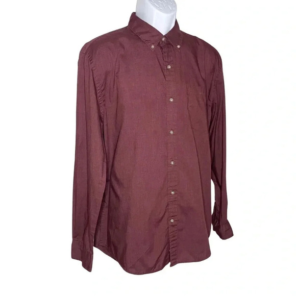 ST. JOHN'S BAY Men's Burgundy Button Down Shirt | Classic Fit | Long Sleeve - Picture 1 of 10